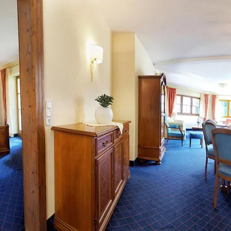 Wellnesshotel Parkschloessl Zu Ihr Adults Only Szálloda