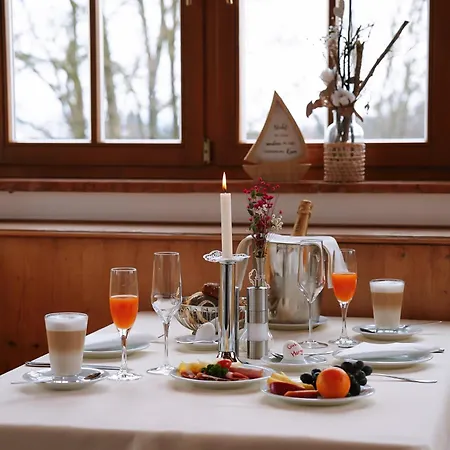 فندق Wellnesshotel Parkschloessl Zu Ihr Adults Only 4*