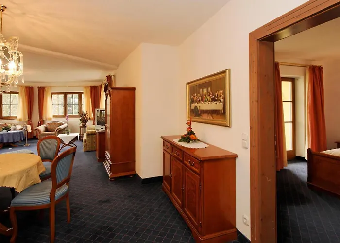 Wellnesshotel Parkschloessl Zu Ihr Adults Only Hotel 4*