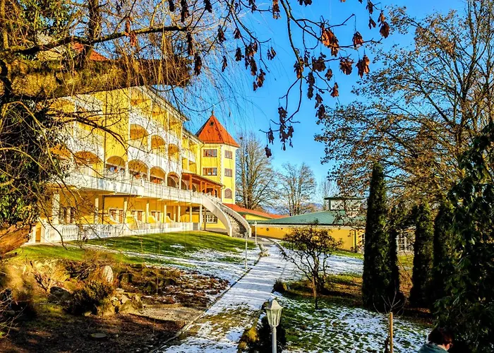 Wellnesshotel Parkschloessl Zu Ihr Adults Only Hotel 4*