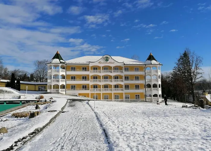 Hotel Wellnesshotel Parkschloessl Zu Ihr Adults Only Thyrnau
