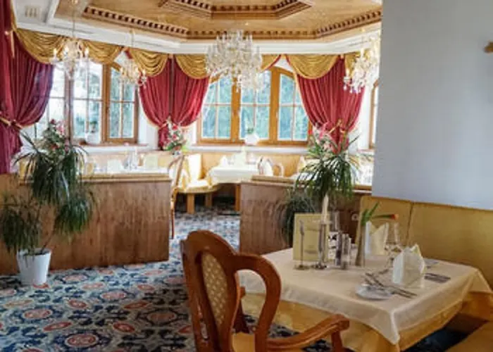Hotel Wellnesshotel Parkschloessl Zu Ihr Adults Only 4*